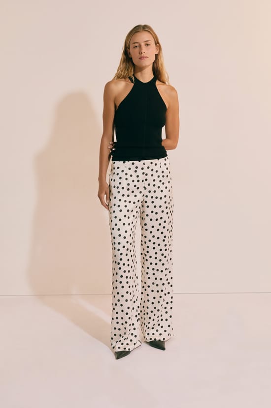 Pantalon droit satin&eacute; &agrave; pois;${refinementColor}