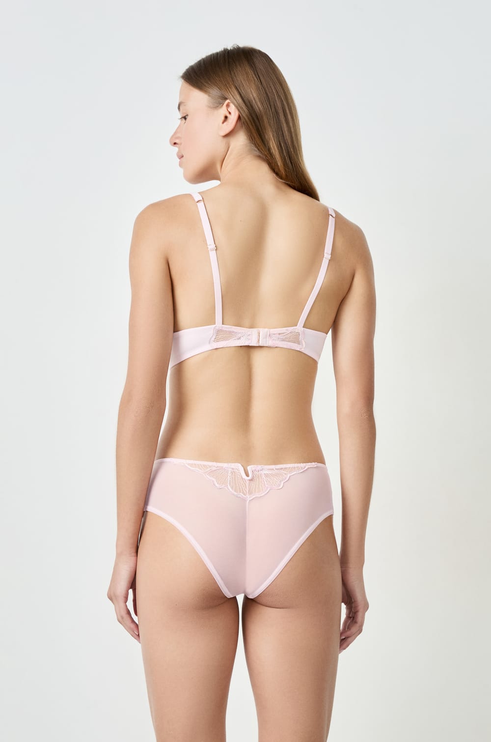 Soutien-gorge corbeille en broderie ;${refinementColor}