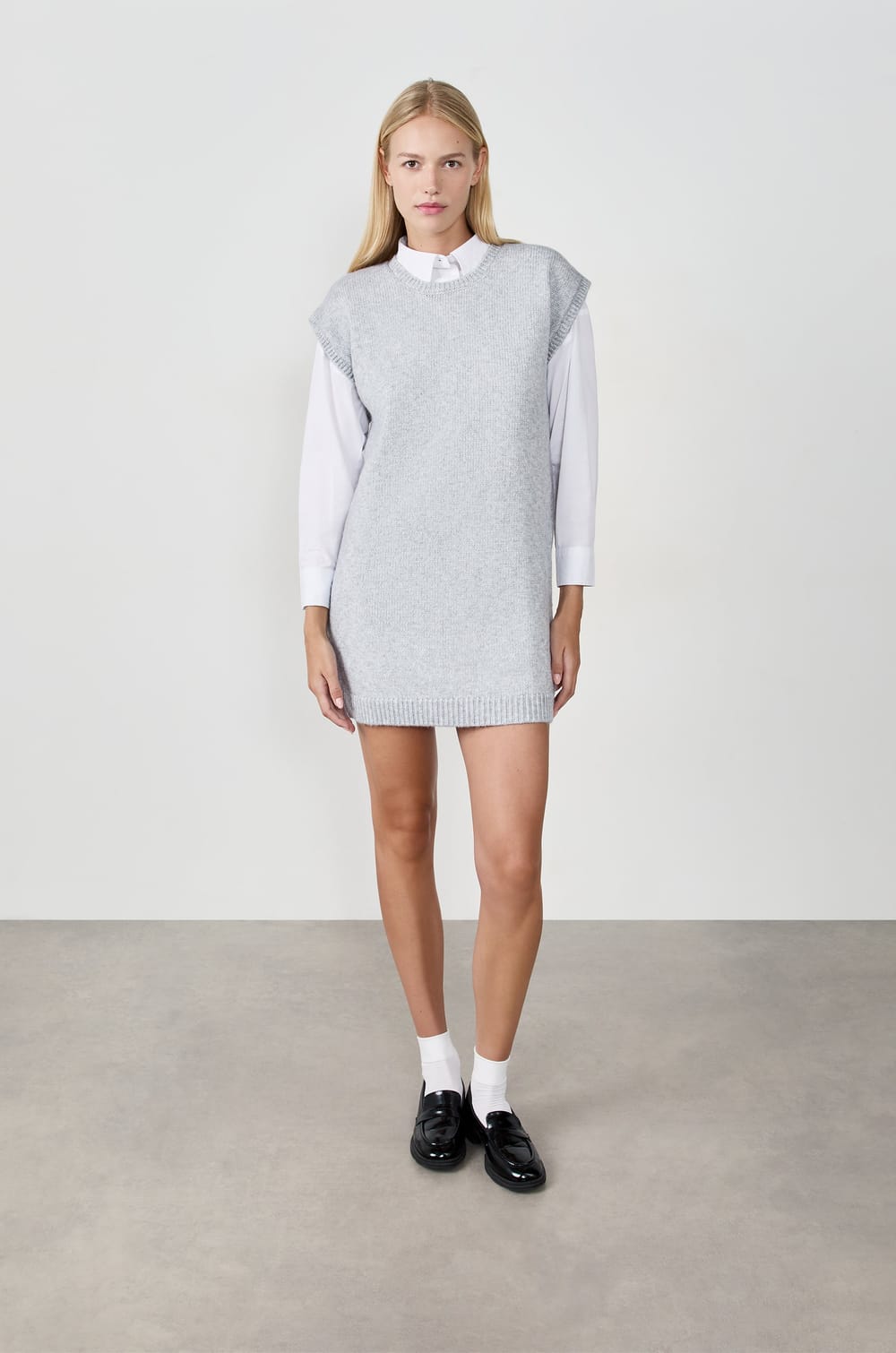 Robe pull sans manches;${refinementColor}