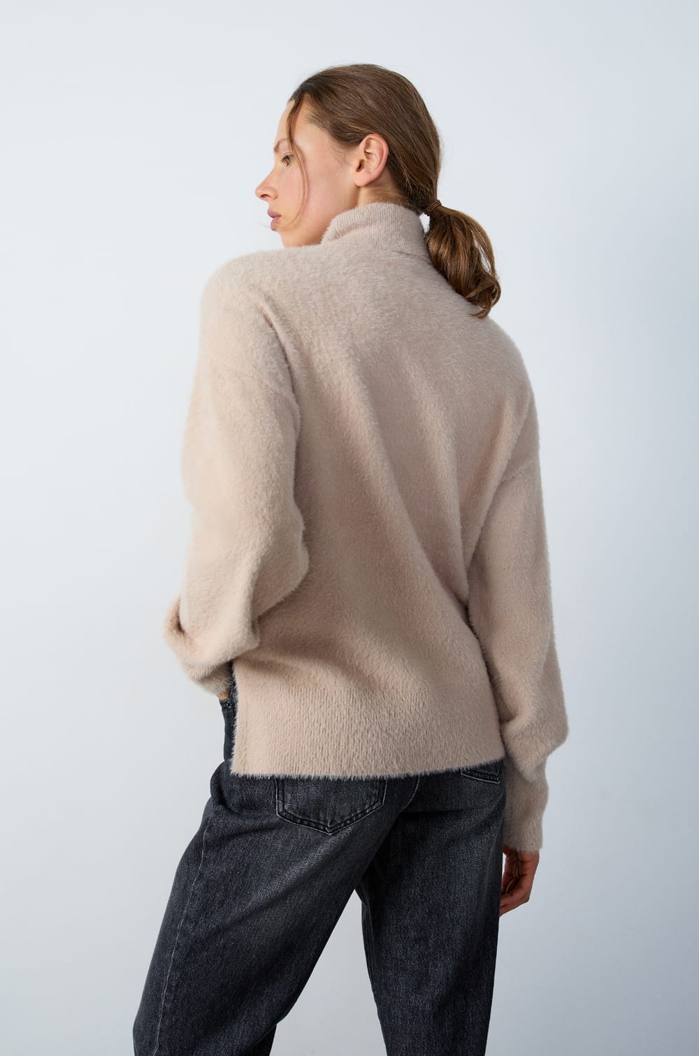 Turtleneck Sweater;${refinementColor}
