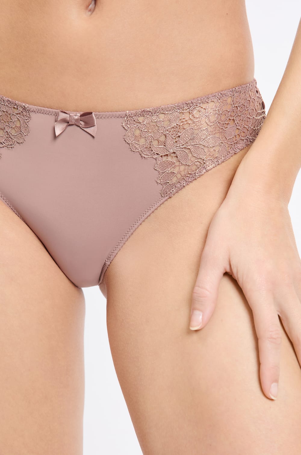 Hipster en microfibre et dentelle;${refinementColor}