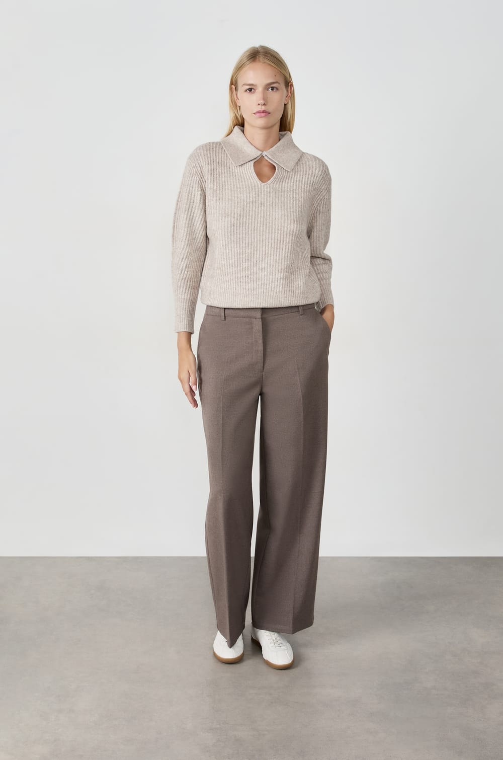 Wide-Leg Trousers;${refinementColor}