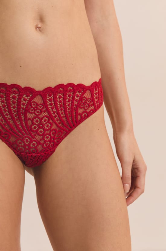 Tanga en dentelle;${refinementColor}