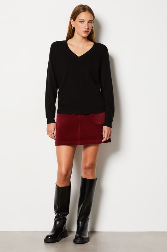 Pull en 100% cachemire col V;${refinementColor}