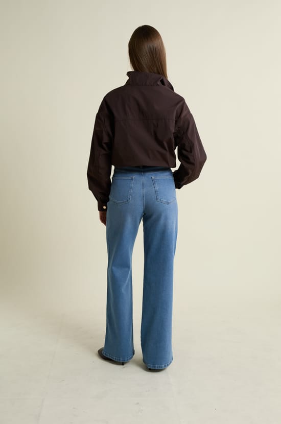 Jean coupe &eacute;vas&eacute;e en coton;${refinementColor}