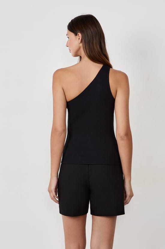 Asymmetric Cut Top;${refinementColor}