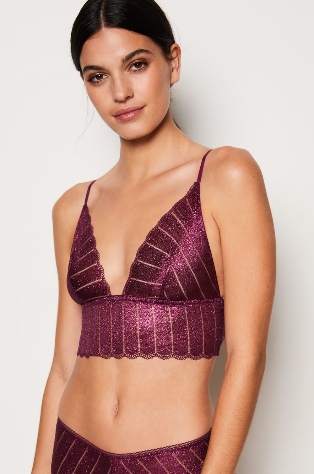 Iridescent Wireless Triangle Bra;${refinementColor}