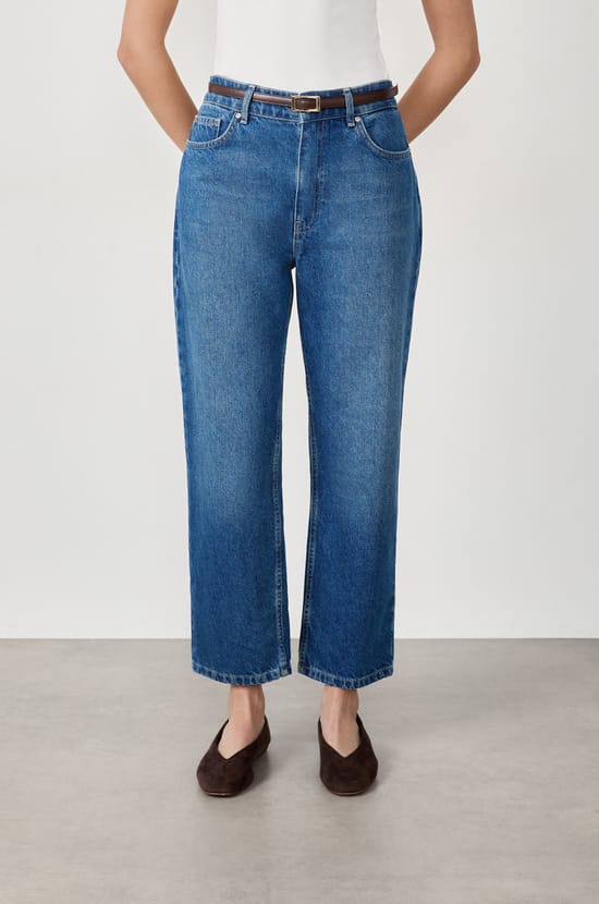 Straight Jeans;${refinementColor}