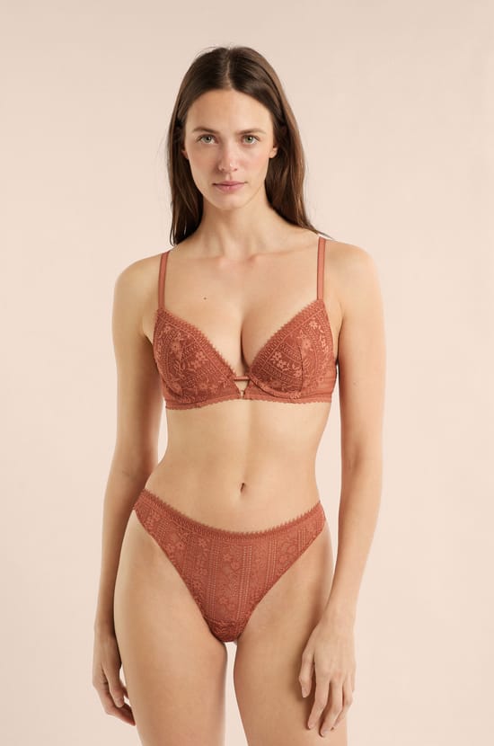 Sujetador N.2 - El push-up escote pronunciado de encaje;${refinementColor}