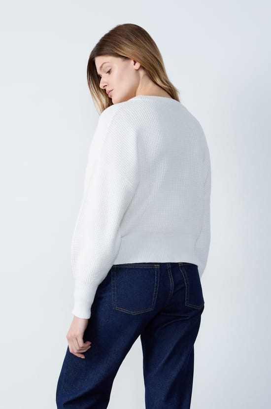 Pull à boutons effet corne;${refinementColor}