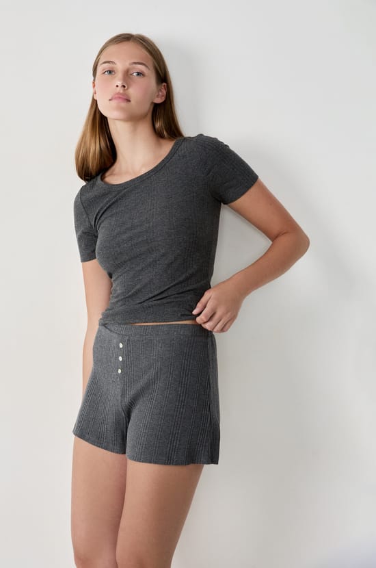 Kurzärmeliges Pyjama-T-Shirt aus gerippter Baumwolle;${refinementColor}