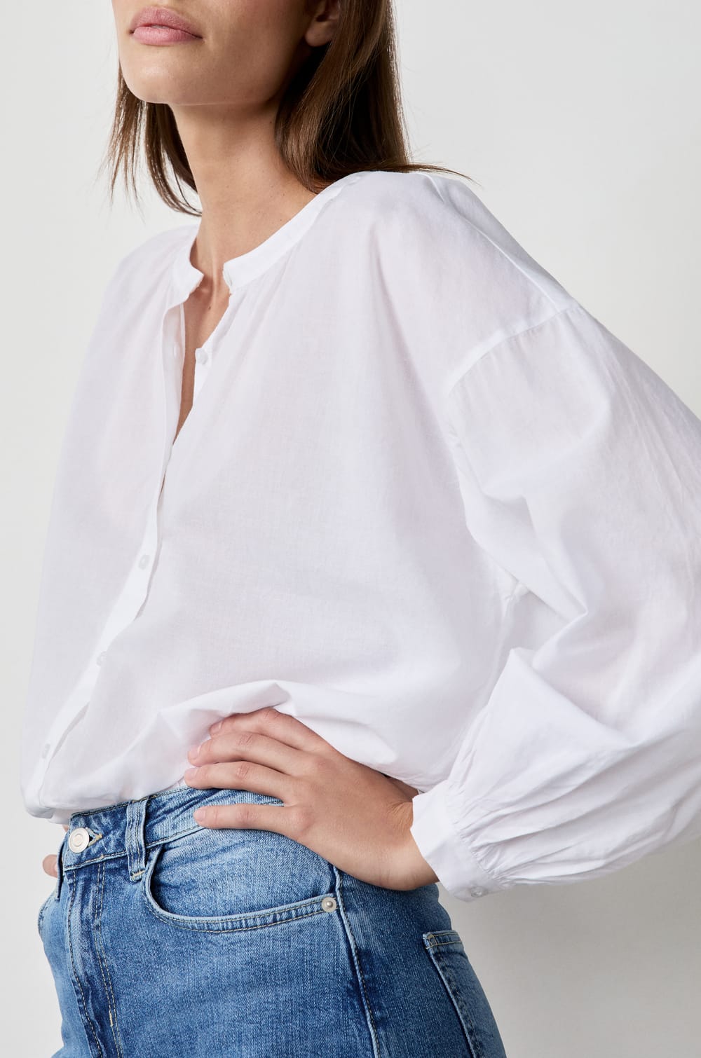 Long-sleeved cotton shirt;${refinementColor}