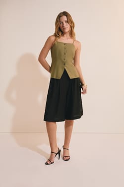 Top ajust&eacute; boutonn&eacute;;${refinementColor}