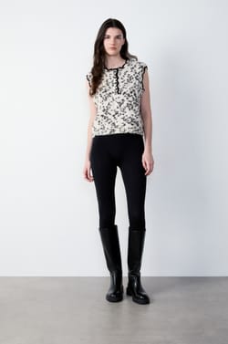 Sleeveless Buttoned Sweater;${refinementColor}
