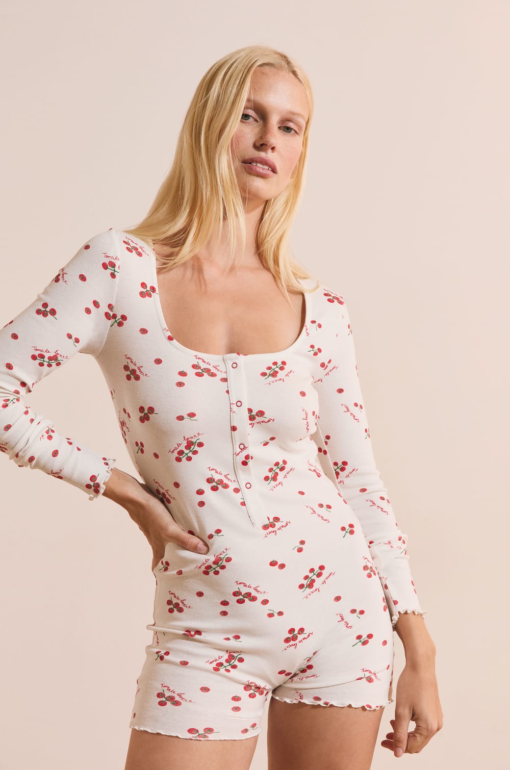 Combishort de pyjama en coton &agrave; motifs tomates;${refinementColor}