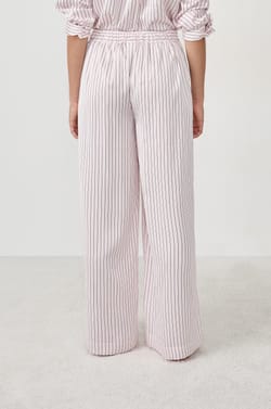 Pantalon de pyjama en satin à rayures;${refinementColor}