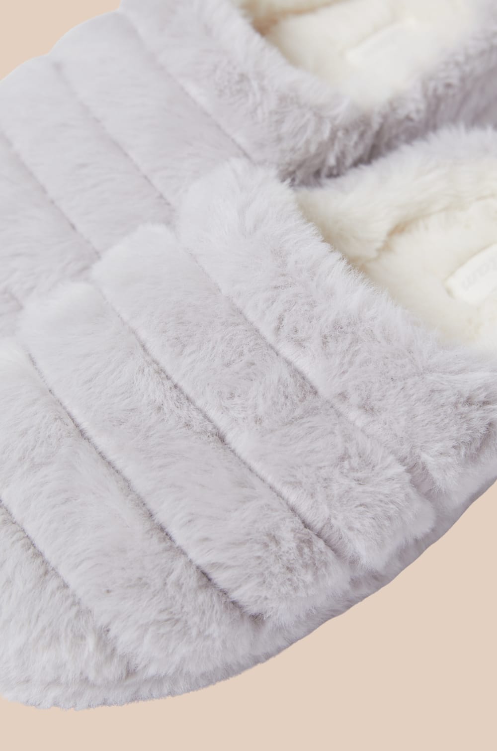 Zapatillas destalonadas de pelo ;${refinementColor}