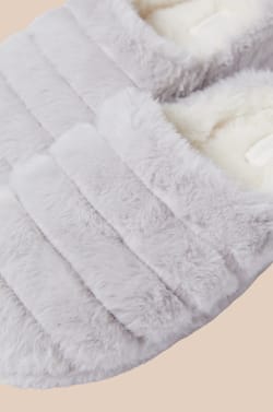 Zapatillas destalonadas de pelo ;${refinementColor}