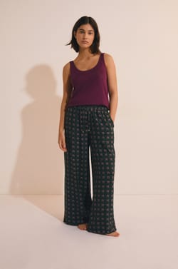 Top de pijama de lino;${refinementColor}