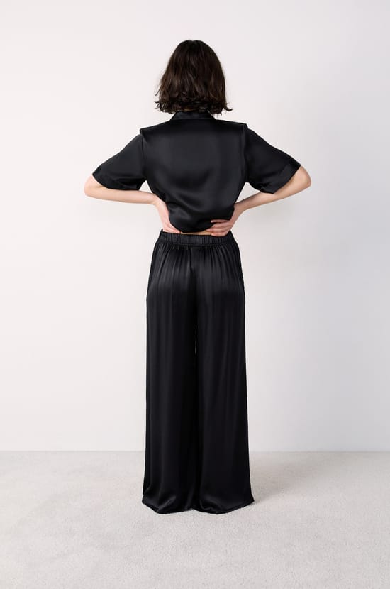 Pantalon de pyjama large en soie;${refinementColor}