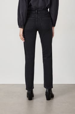 Jean droit en coton;${refinementColor}