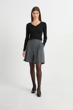 Pull col V avec laine;${refinementColor}