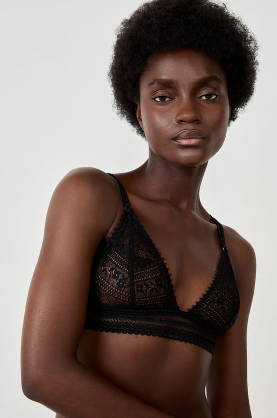 Soutien-gorge triangle sans armartures en dentelle;${refinementColor}
