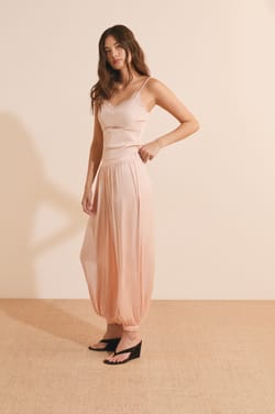 Pantal&oacute;n bombacho;${refinementColor}