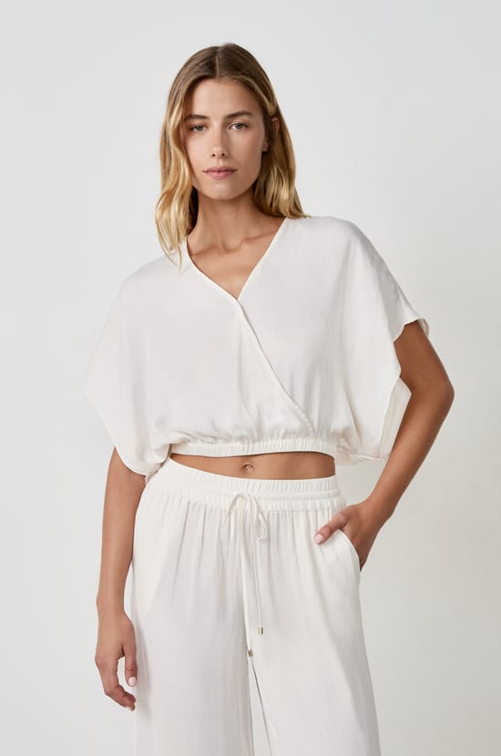 Top manches courtes satiné;${refinementColor}