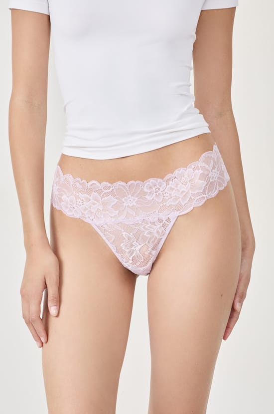 String aus Spitze;${refinementColor}
