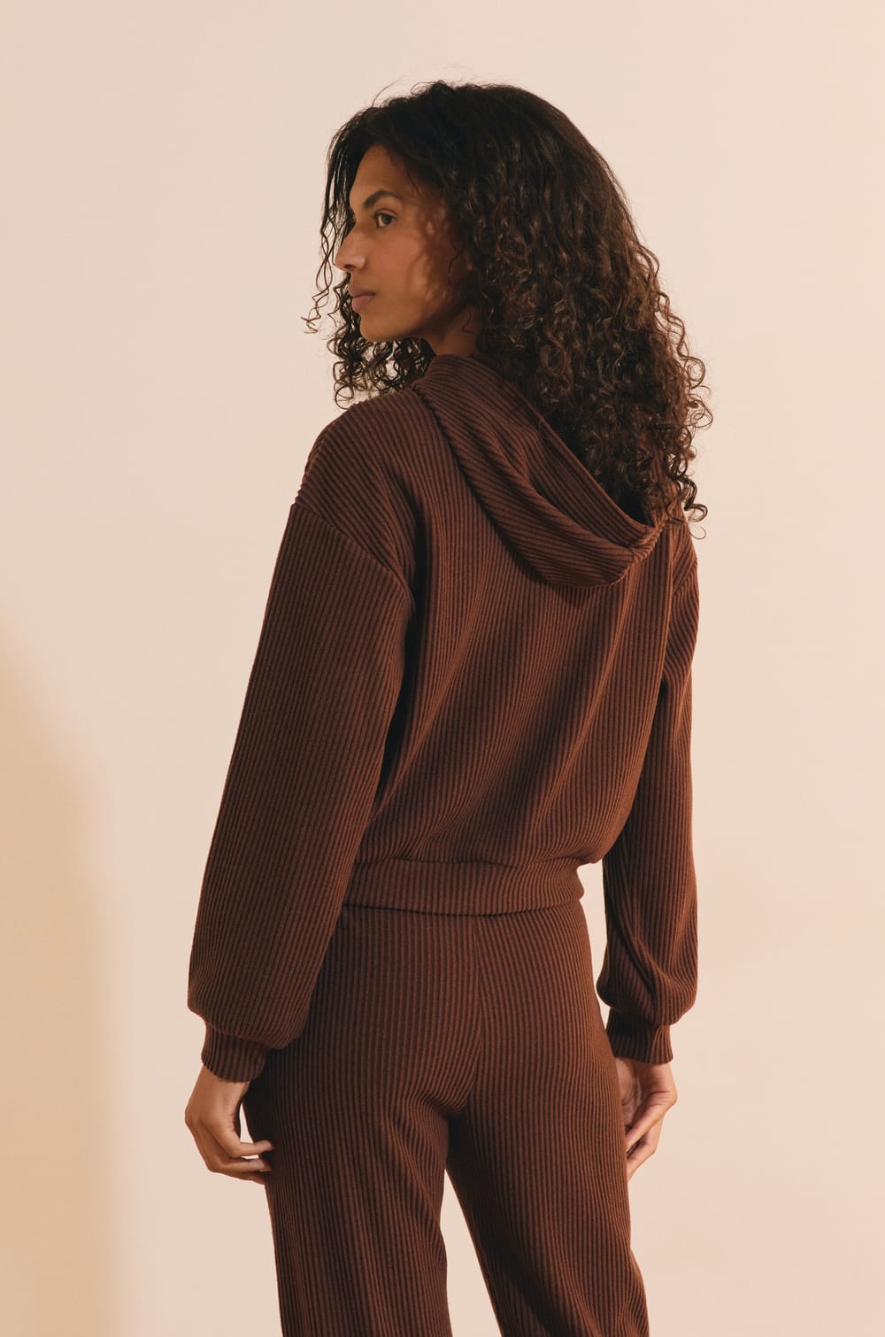 Sweatshirt de pyjama en velours c&ocirc;tel&eacute;;${refinementColor}
