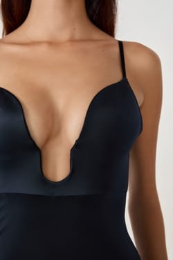 Body escotado;${refinementColor}