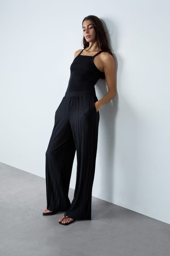 Pantalon fluide plissé;${refinementColor}