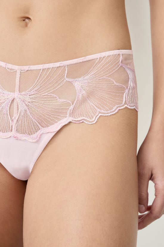 Lace Hipster;${refinementColor}