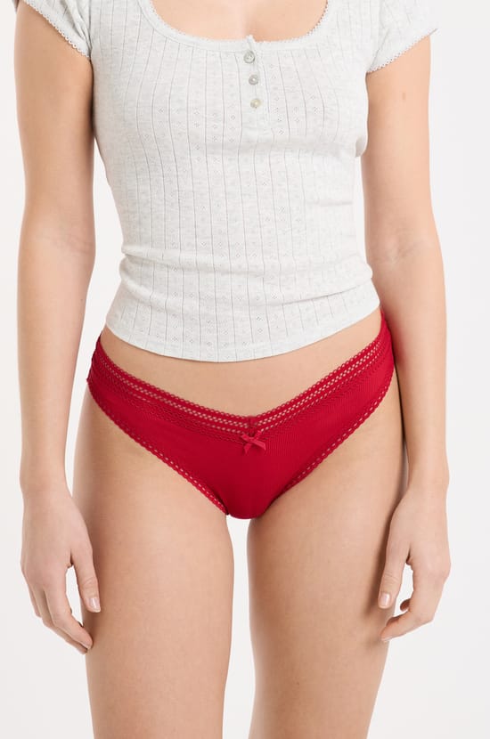 V-shape Tanga in Microfiber and Lace;${refinementColor}