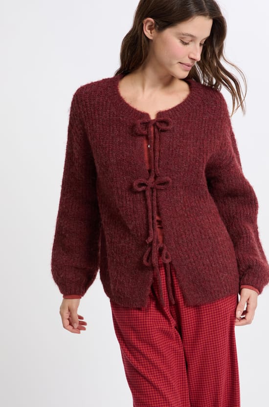 Gilet avec noeud;${refinementColor}