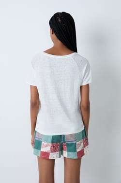 Top de manga corta 100% lino;${refinementColor}