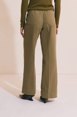 Pantalon large avec poches avant;${refinementColor}