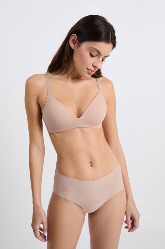 Soutien-gorge coques fines sans armatures en microfibre;${refinementColor}