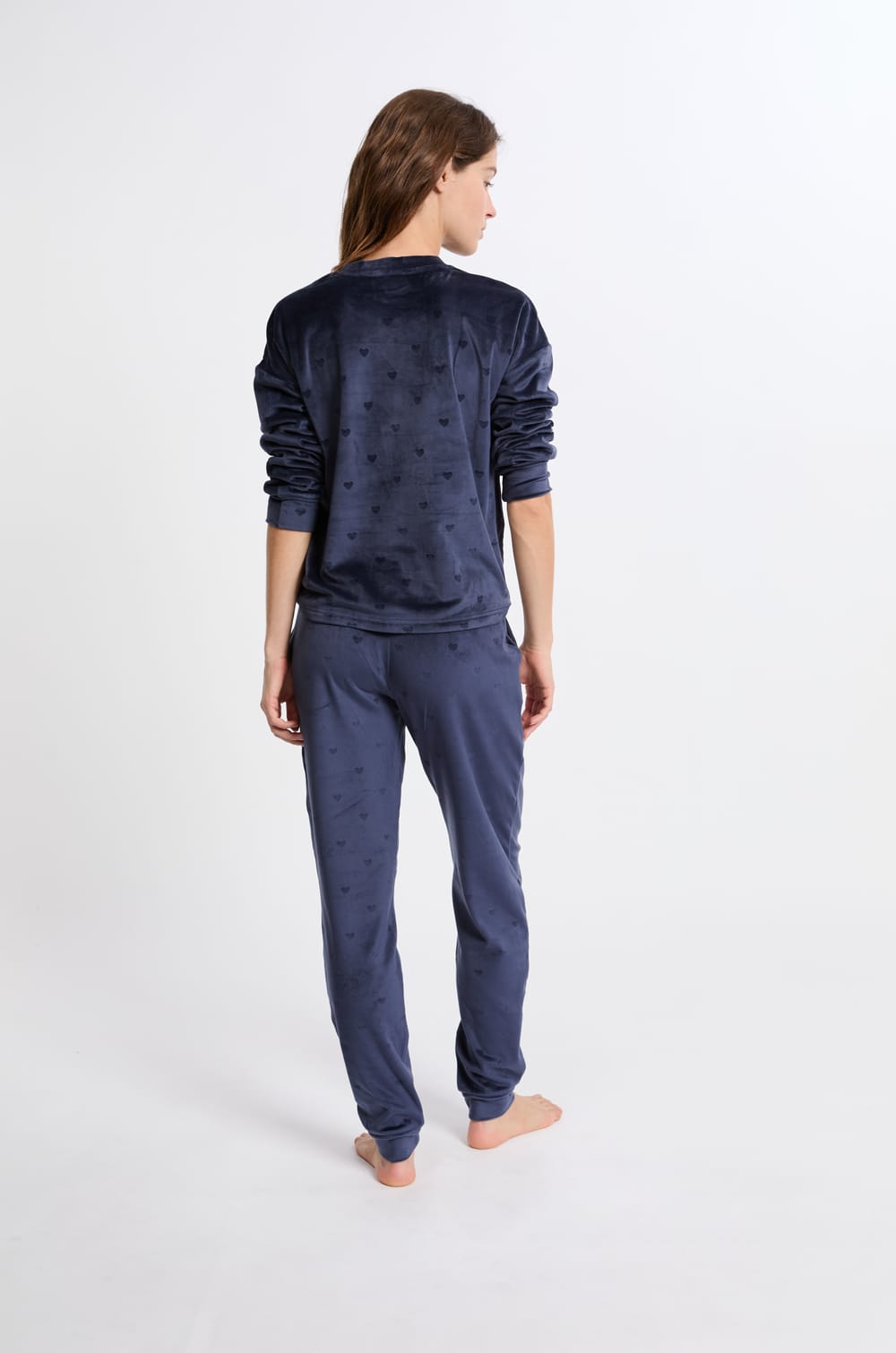 Pyjama 2 pièces à motifs coeurs effet velours;${refinementColor}
