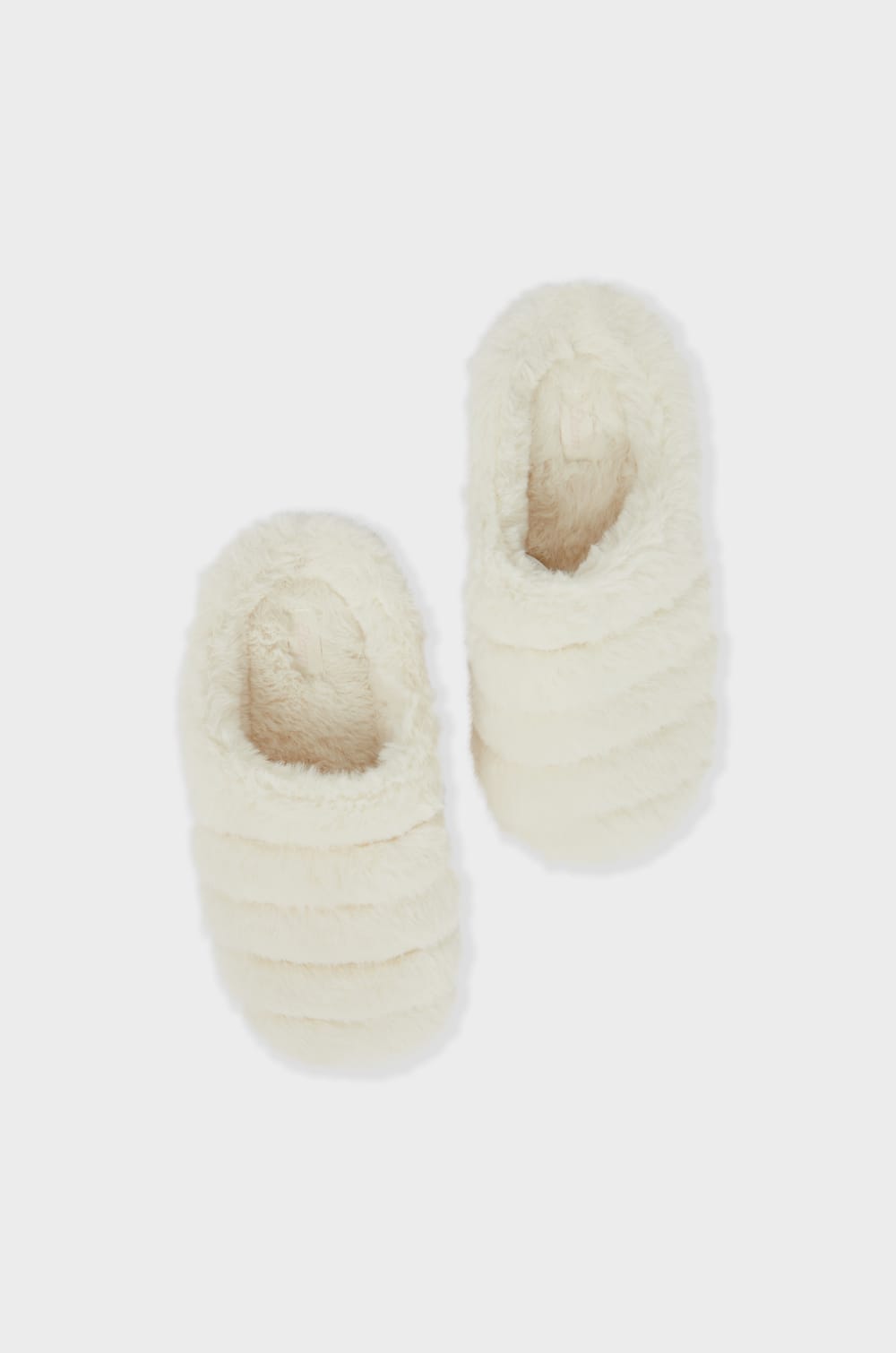 Chaussons mules en fausse fourrure;${refinementColor}