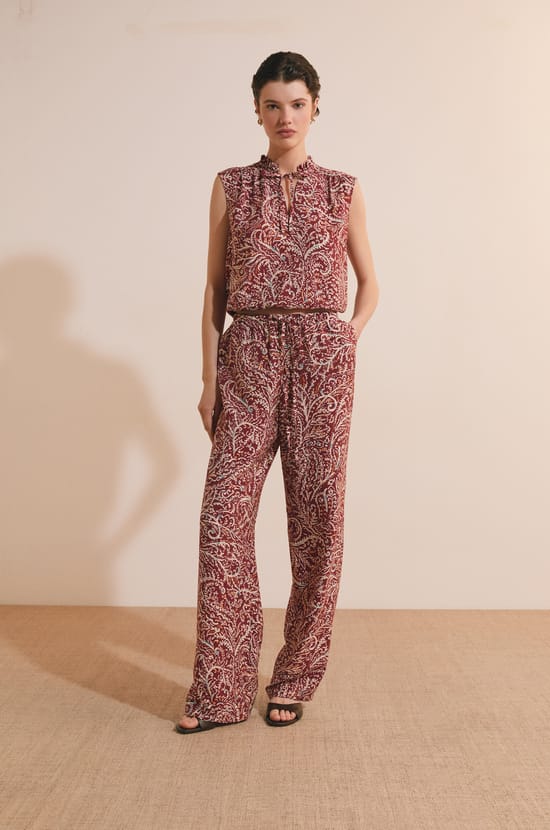 Top avec col &agrave; nouer &agrave; motifs;${refinementColor}