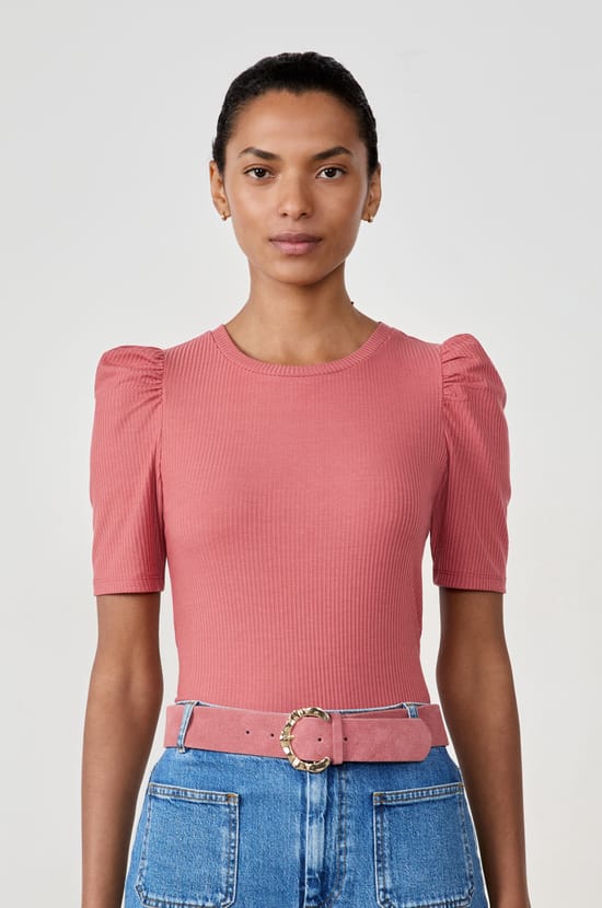 T-shirt manches courtes avec épaules bouffantes;${refinementColor}