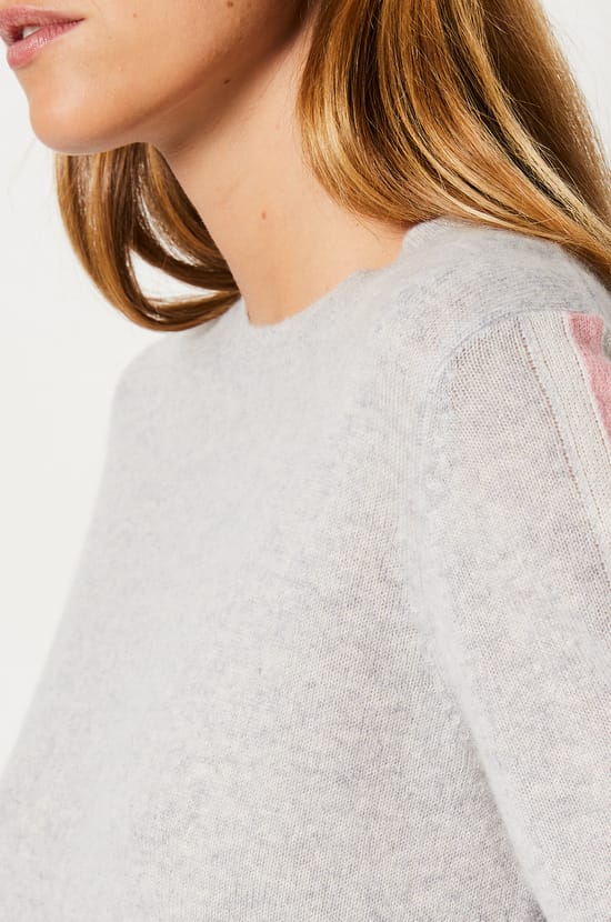 Pull en 100% cachemire avec détails sur les manches;${refinementColor}