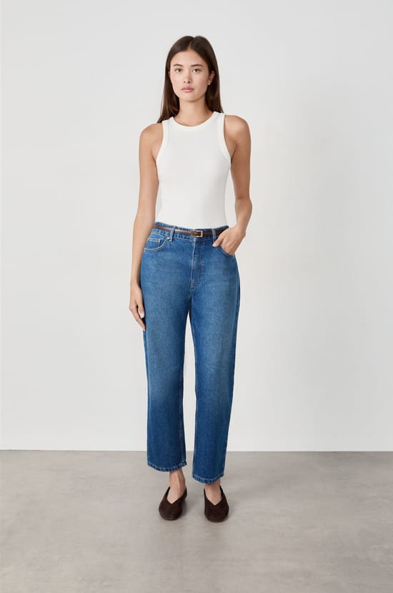 Straight Jeans;${refinementColor}