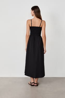 Robe longue manches courtes;${refinementColor}