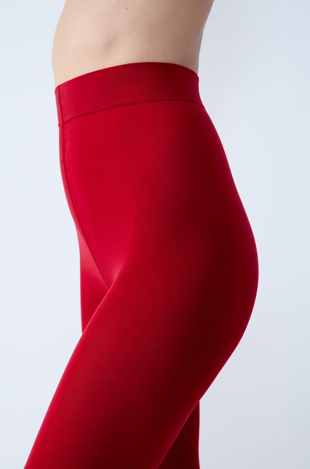 Opaque red tights;${refinementColor}