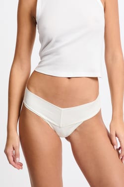 Tanga en microfibre;${refinementColor}