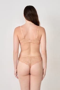 BH N.9 - Balconette;${refinementColor}