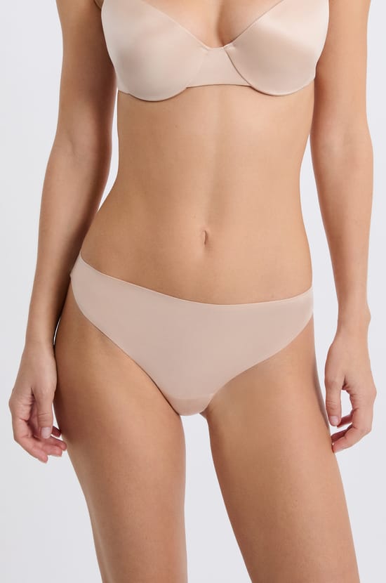 Tanga en microfibre satin&eacute;e;${refinementColor}